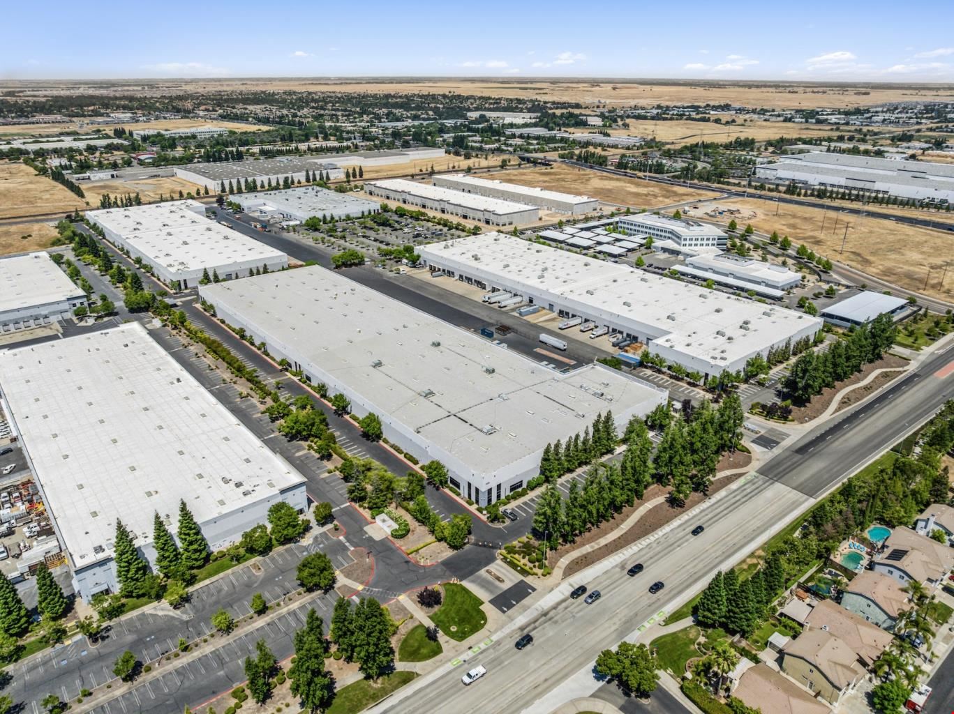 Sierra View Industrial Park Building 2