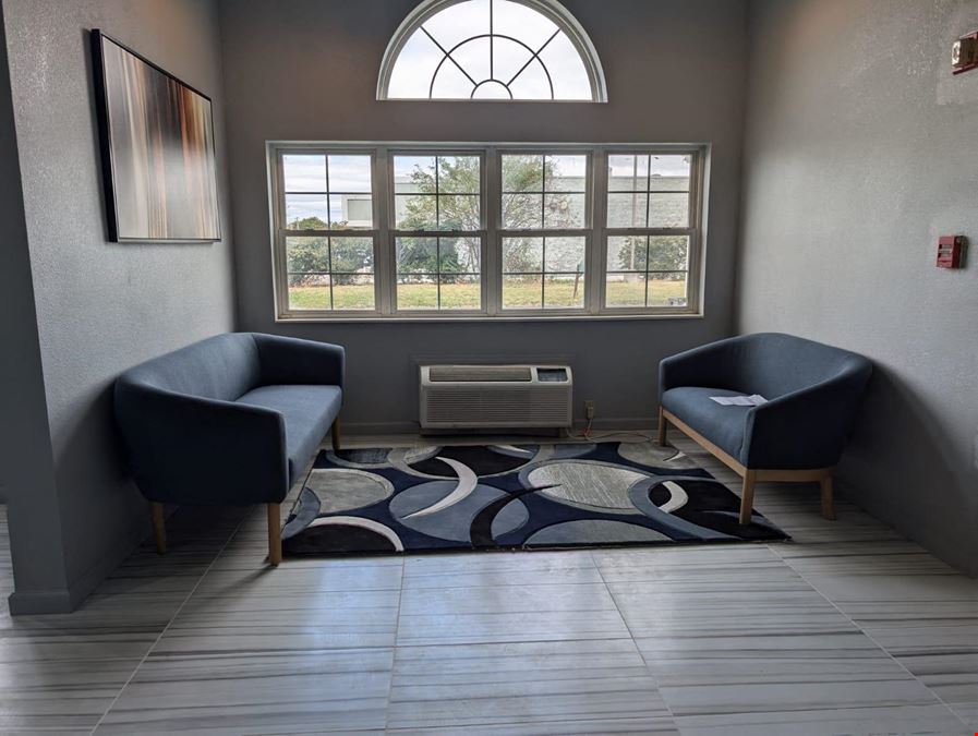 BlissPoint Inn & Suites - Toledo, OH