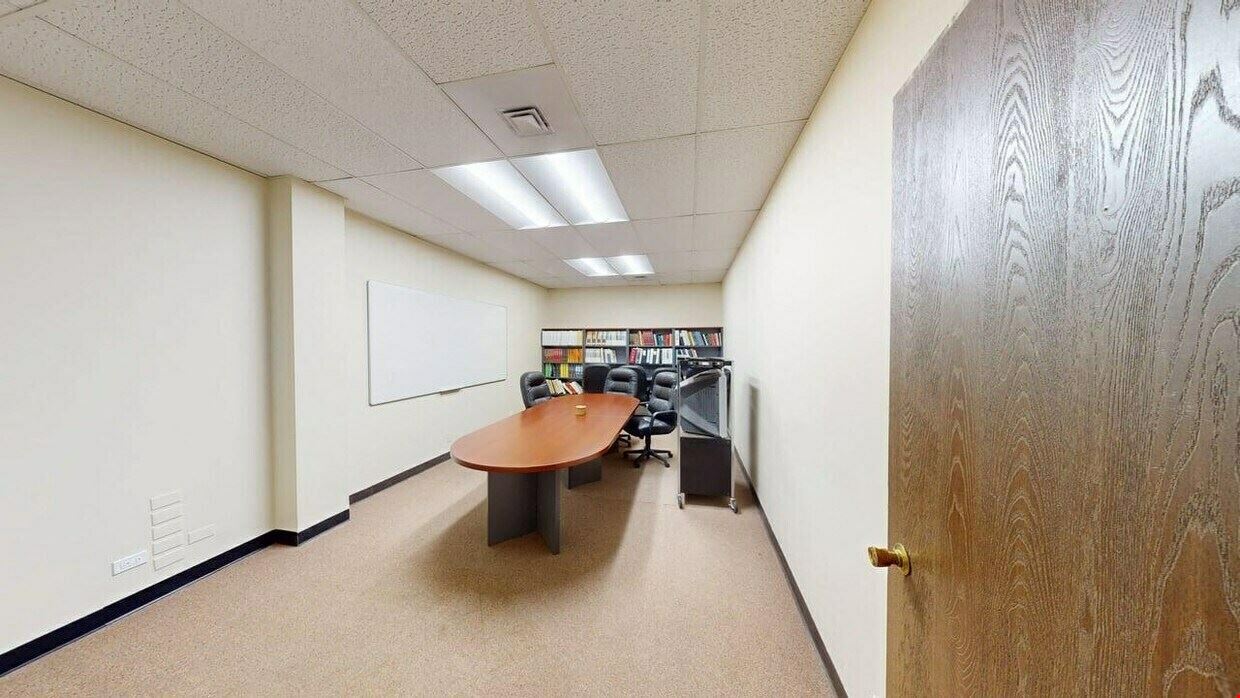 1235 E Davis St Office/Garage Building