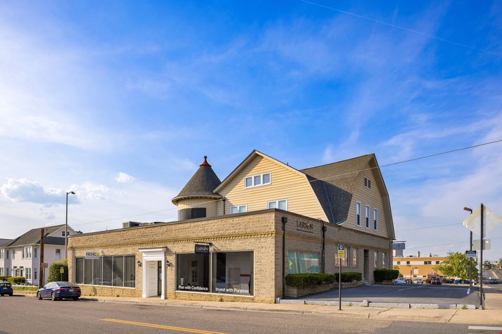 PROFESSIONAL OFFICE CENTER IN DOWNTOWN HARRISONBURG