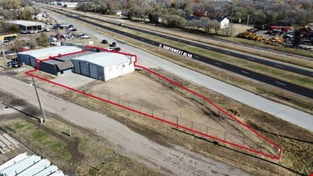 Preview of Office space for Rent at 1831-1833 S. Southwest Blvd.