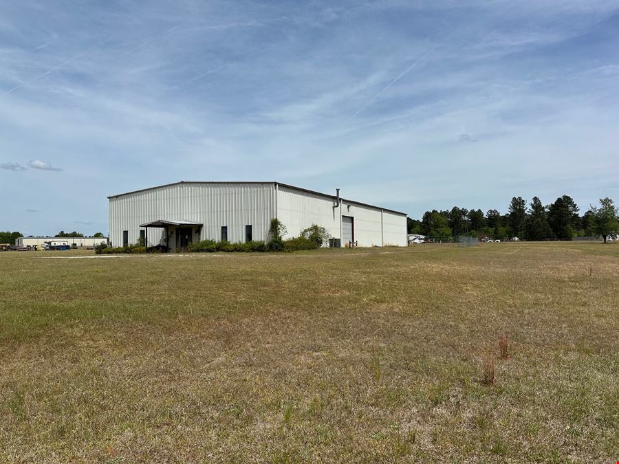 8,100 sq. ft. Office / Warehouse Building on 3.53 Acres