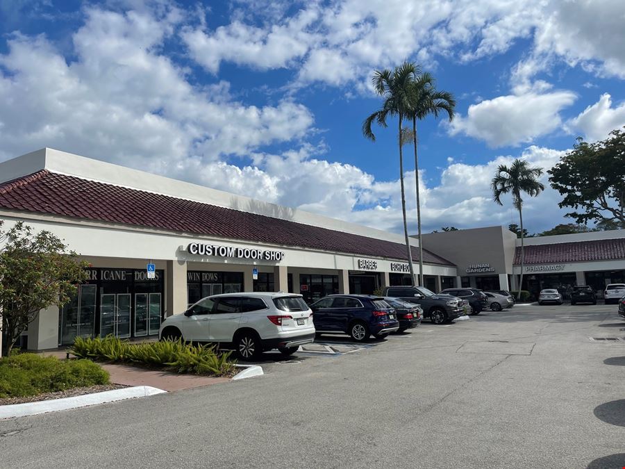Boca Ray Plaza
