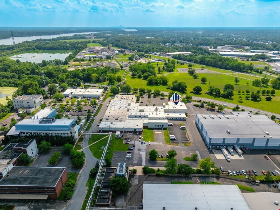 24,092 SF± Office/Flex Space