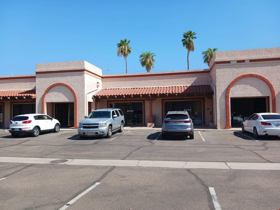 HIGH-VISIBILITY FREESTANDING RETAIL BUILDING
