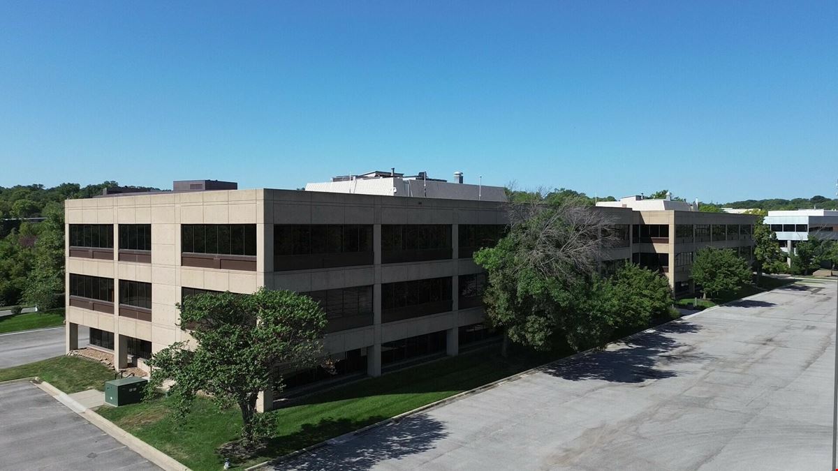 9233 Ward Parkway Building