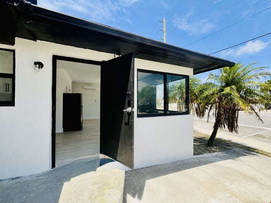 ST. PETE BEACH VILLAS FOR SALE! (7-UNIT APARTMENT COMPLEX) SELLER FINANCING AVAILABLE!