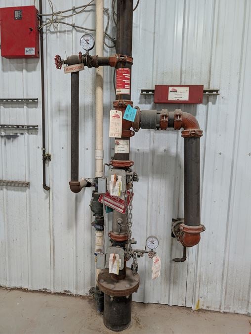 CRANE FACILITY ON 3.4± ACRES