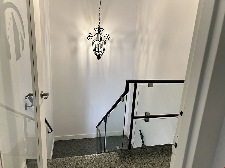 25 Lesmill Rd, North York, ON M3B 2T3
