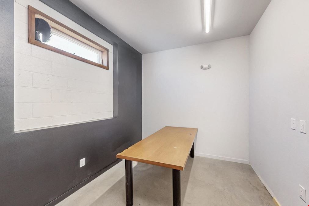 CLASS A LOS RANCHOS OFFICE/RETAIL SPACE
