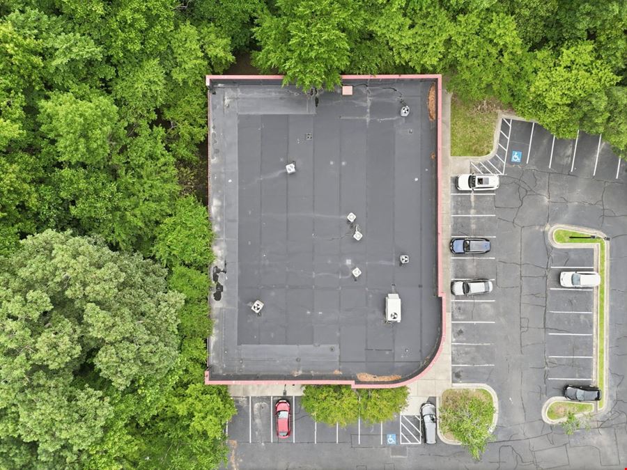 3 Suites at 502 McKnight Drive