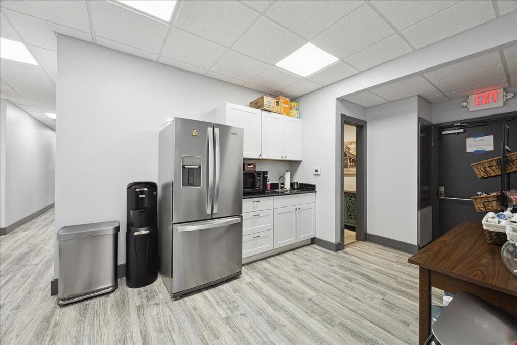 16610 Sea Lark Road, Houston, TX 77062