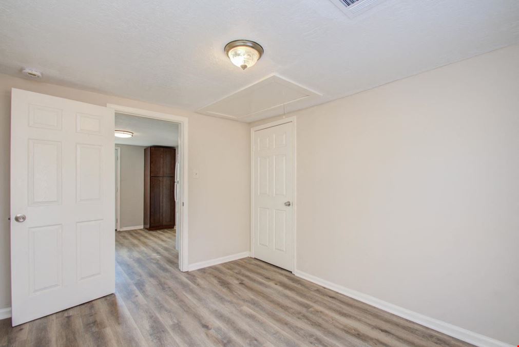 1051 W Little York Rd, Houston, TX 77091