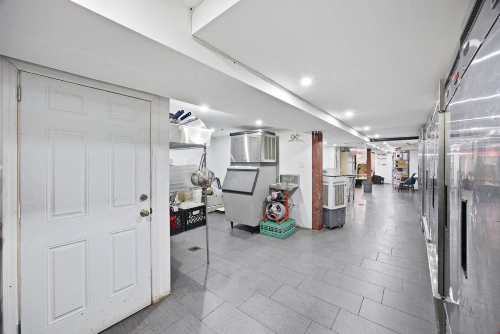 1041 Flushing Ave