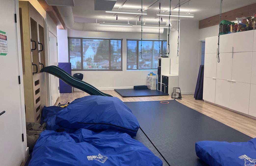 2nd Floor, 3328 Fraser Street