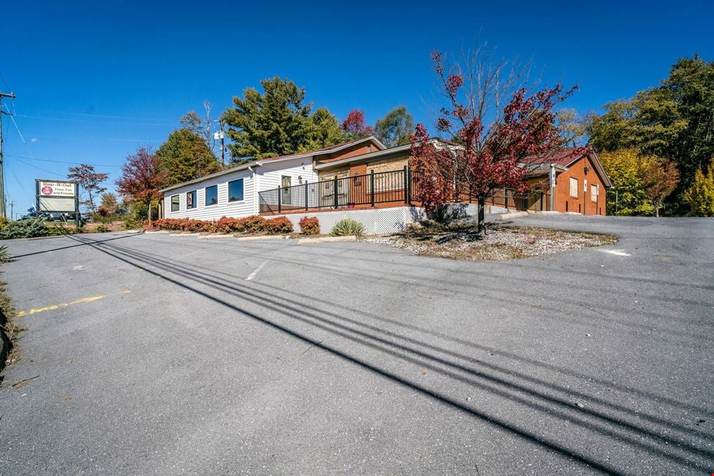 WELL-LOCATED COMMERCIAL PROPERTY IN WAYNESBORO