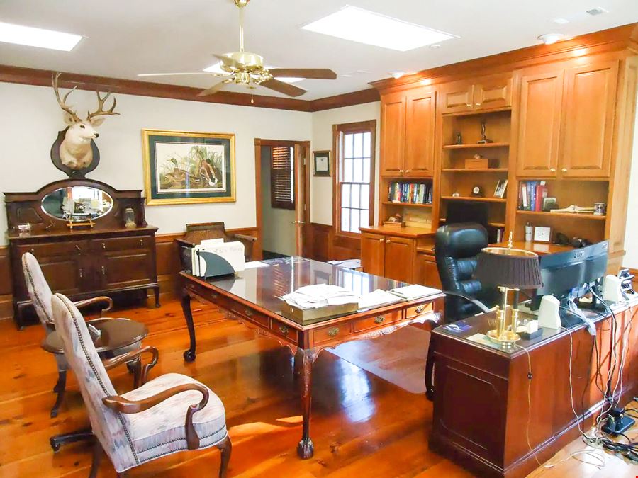 Free Standing Professional Office Building off Sherwood Forest