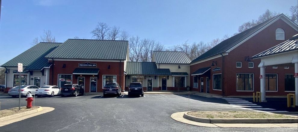 Preview of Retail space for Rent at 840 S King St