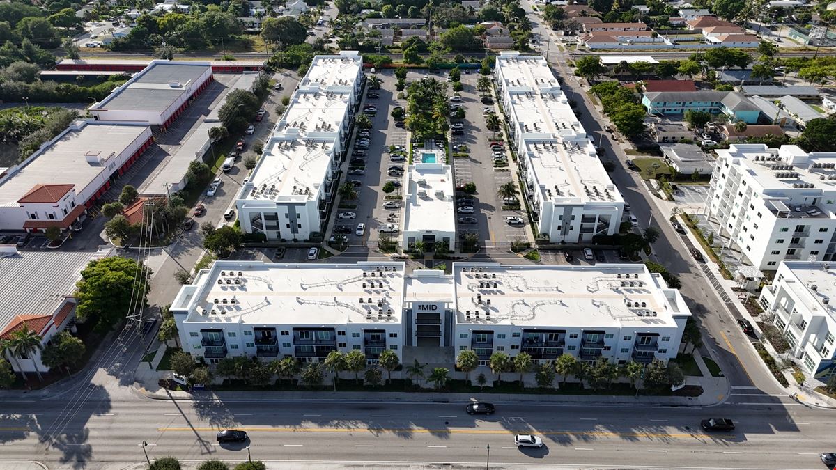 THE MID - RETAIL BAYS