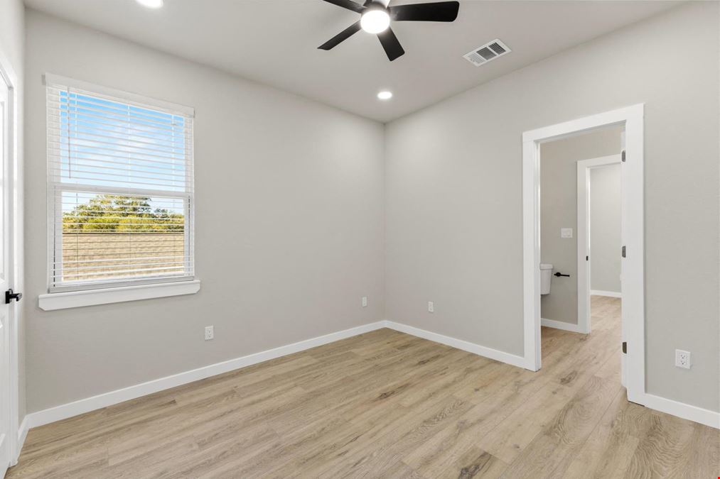 6 Unit Duplex Package in Brenham