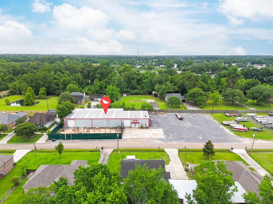 ±10,000 SF Office/Warehouse with Yard Space