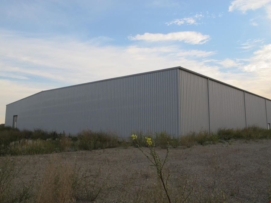 ±67,000 SF Industrial Bldg on ±24 AC