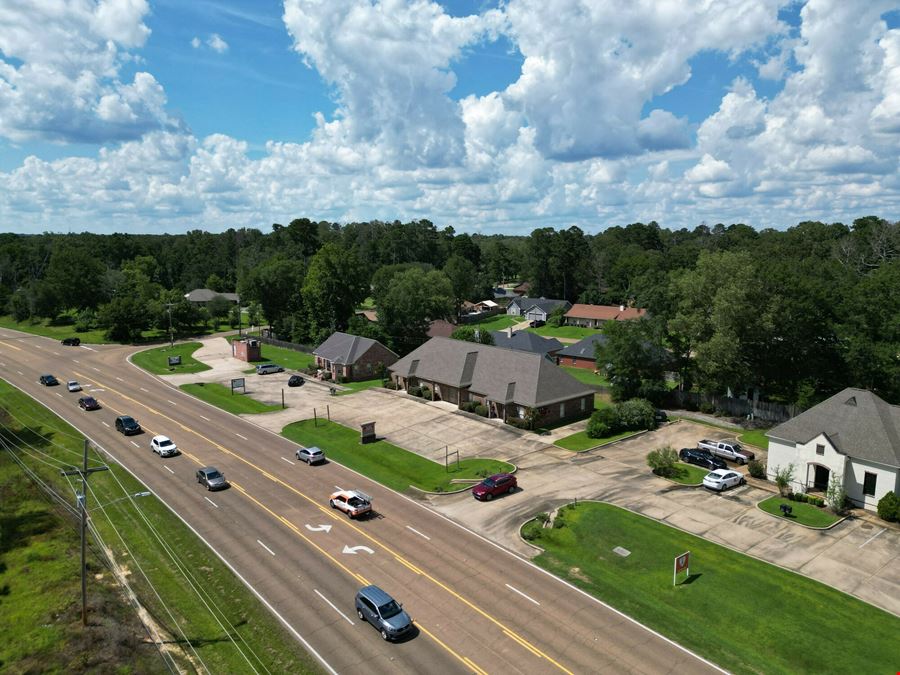 ±4,000 SF | Office / Retail Suites | Prime High-Traffic Location