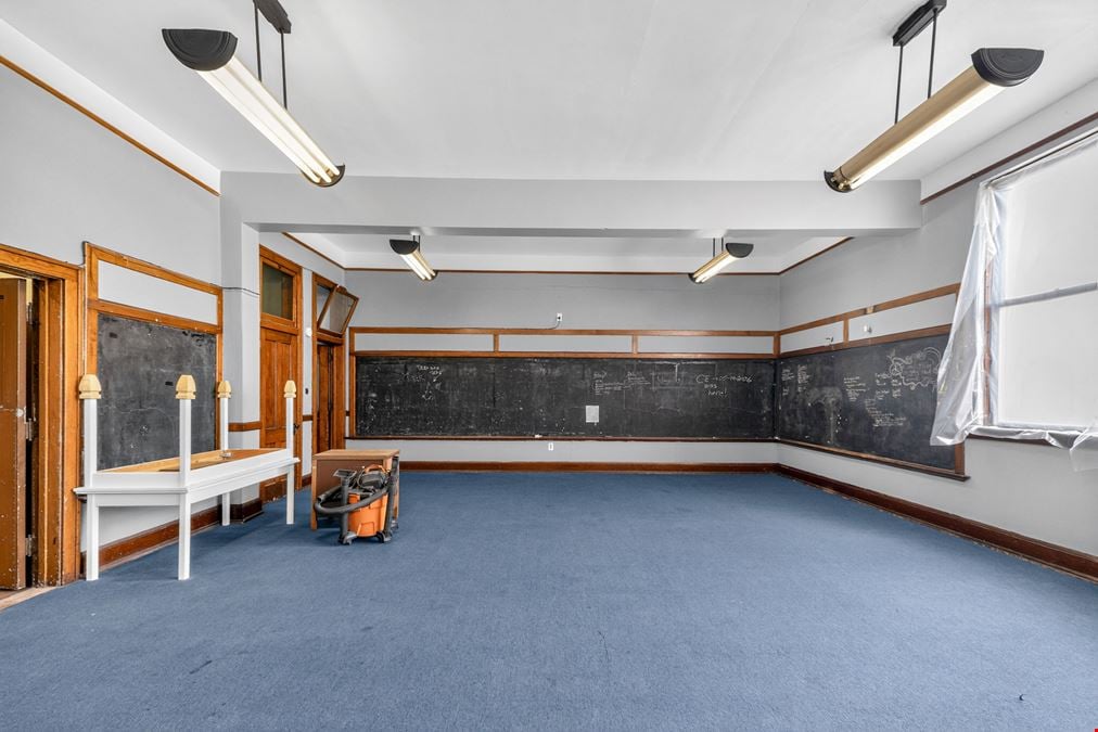 1450 McKinstry St - Bethlehem Lutheran School