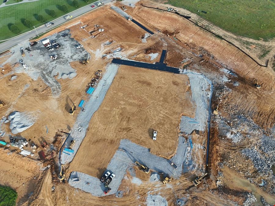 E-Town | New Construction Grocery-Anchored Retail Development