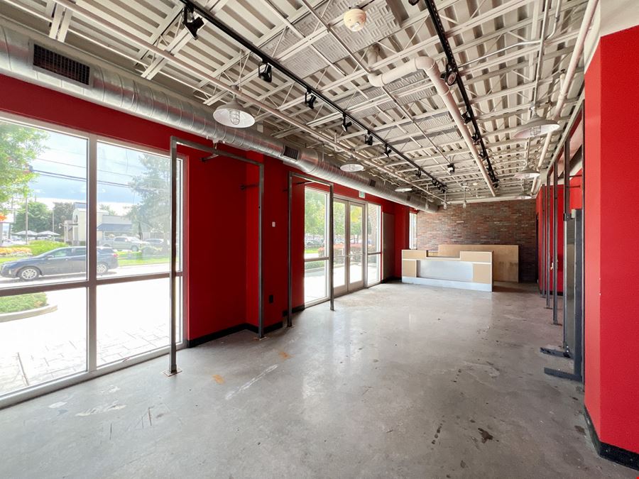 Street-level Retail Suite Fronting Popular Veterans Blvd