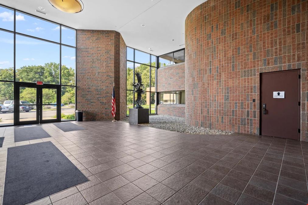 Institutional Seller I Arrowhead Office Park I Toledo MSA