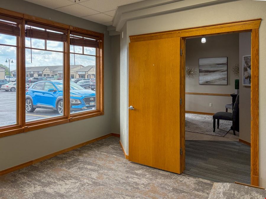 Professional Office Space For Lease in the Highlands