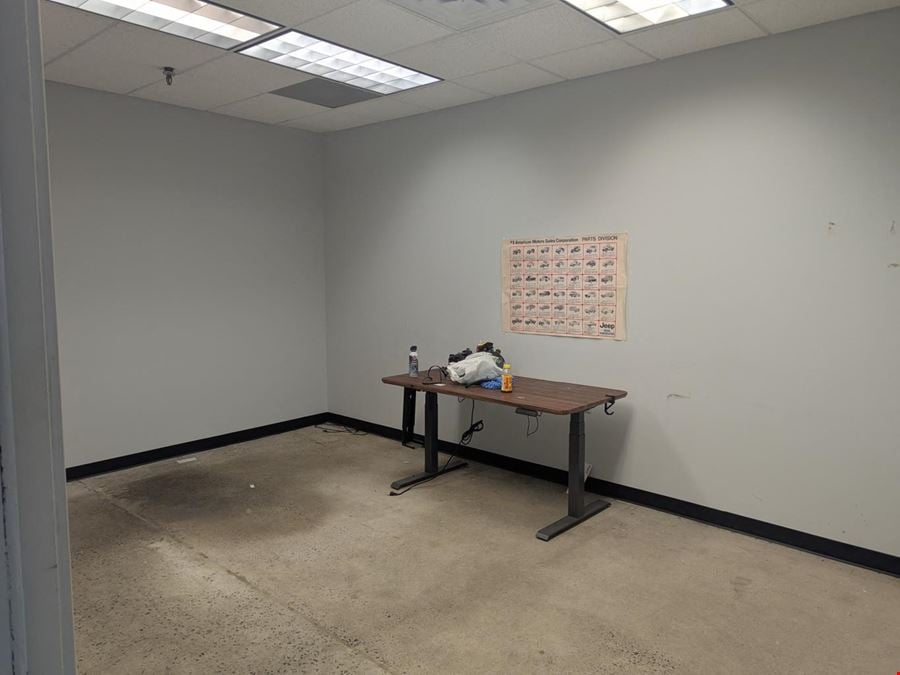 1065 Industrial Blvd