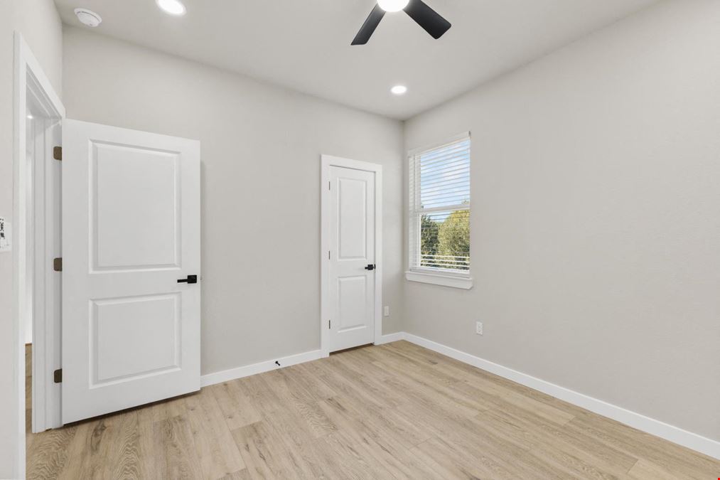 6 Unit Duplex Package in Brenham