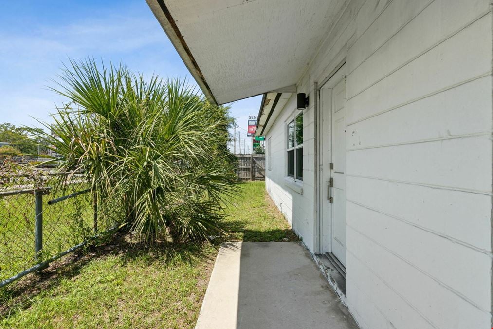 7957 Blanding Blvd, Jacksonville, Fl 32244