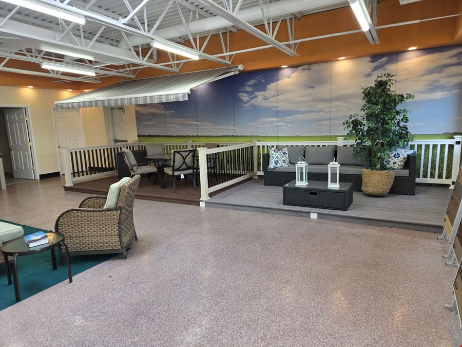 5575 Transit Rd - 4,524+/- SF SPACE