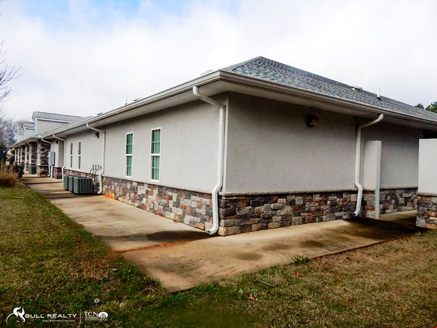 12 Unit Healthcare Facility | ±8,878 SF | For Lease