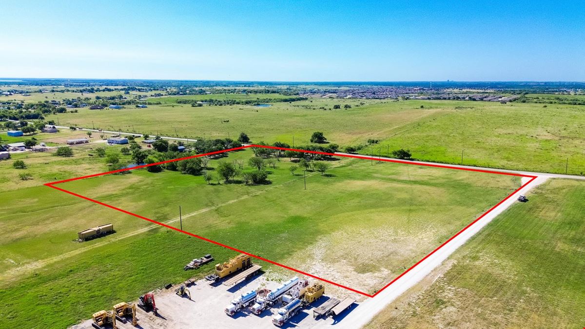 3288-3400 Lois Rd, Sanger, TX
