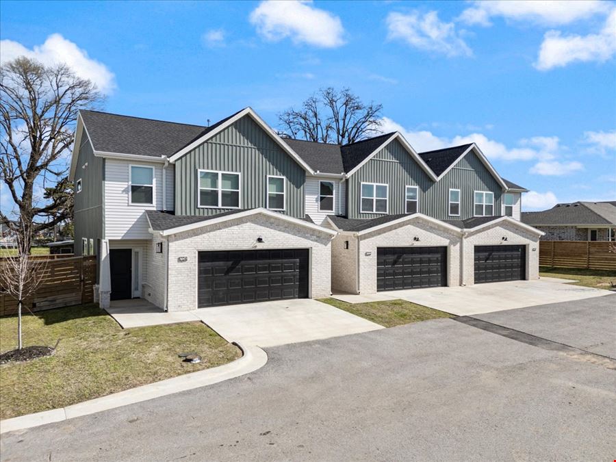 Birdmaster Townhomes