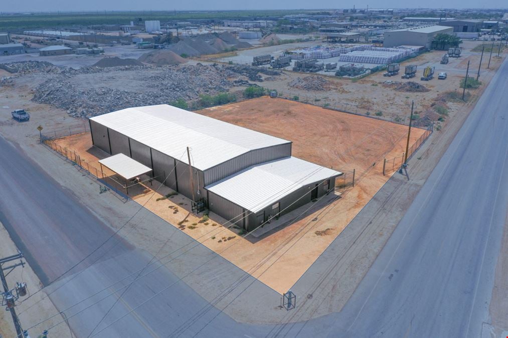Versatile Shop/Office Near I-20