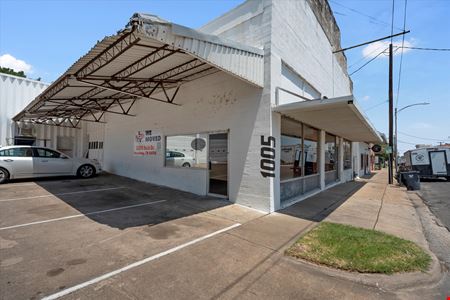 Preview of commercial space at 1017 Franklin Ave