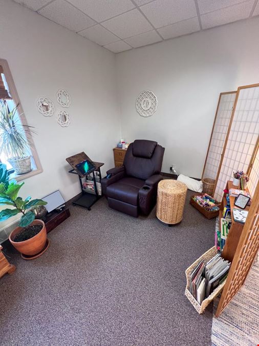 1221 3rd Ave SW #220 - Stone Crossings