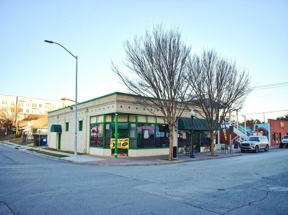 Preview of Retail space for Rent at 1512 W. Magnolia