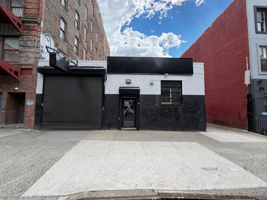 984 Myrtle Ave