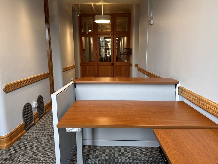 830 Cottageview Dr, Suite 102