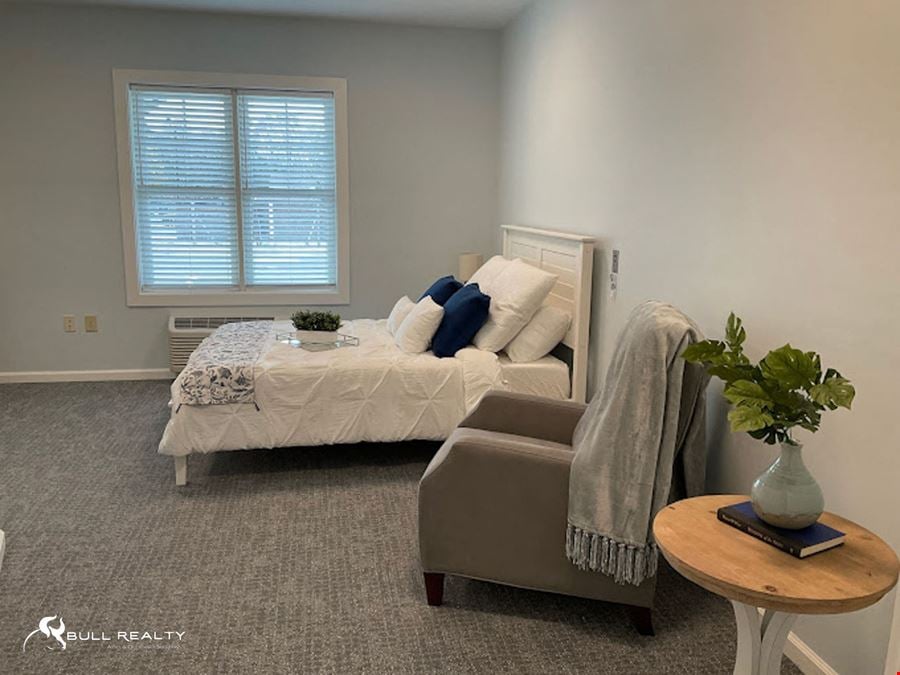 Memory Care Community | 24 Beds