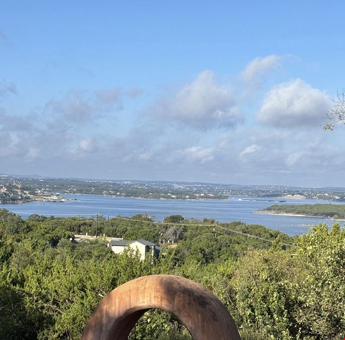 SANTA FE-STYLE LAKE TRAVIS HAVEN