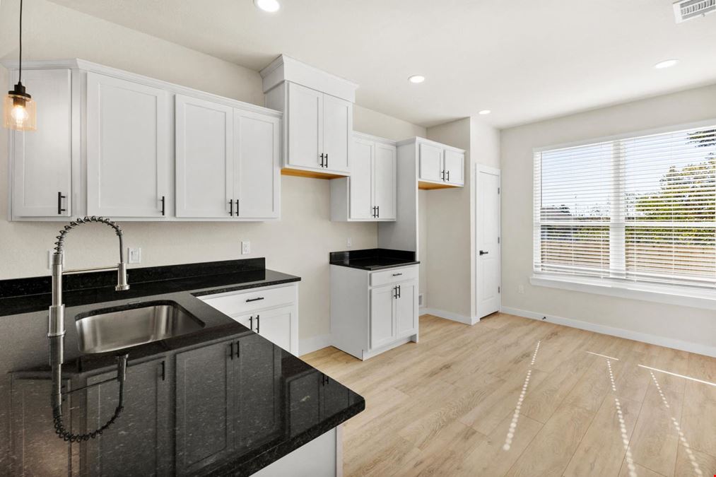 6 Unit Duplex Package in Brenham