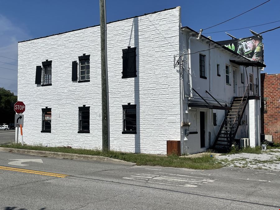 High-Visibility Retail or Office Space –Resmondo Building- 4113 Barrancas Ave, Pensacola