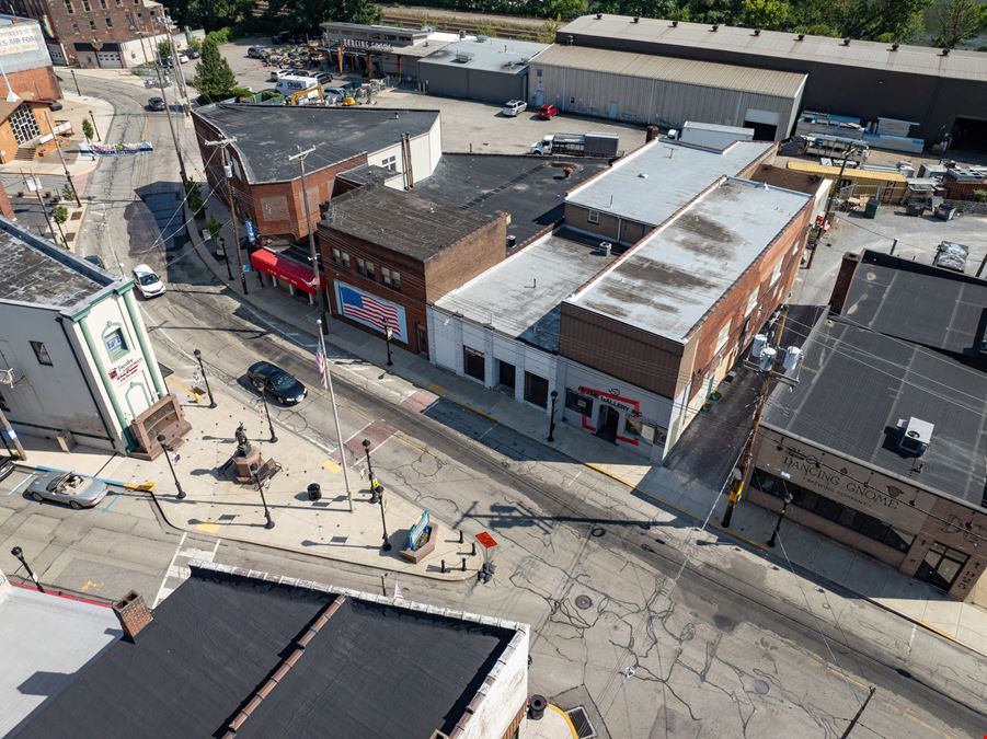 1003 Main St